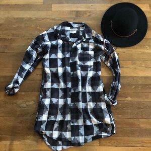 M Black and white flannel shirt dress by Vans